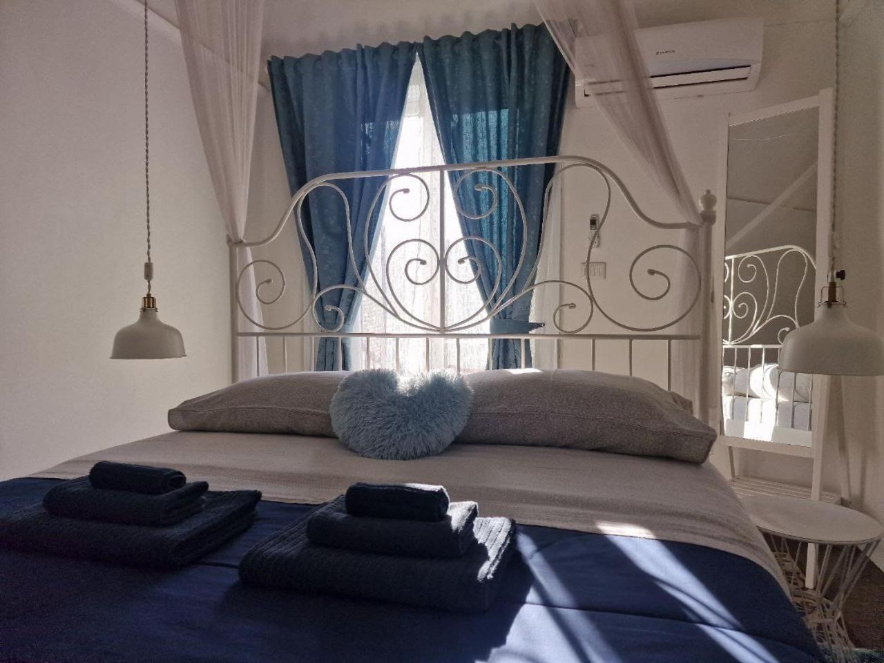 Siculi Central Apartment Catania Bagian luar foto